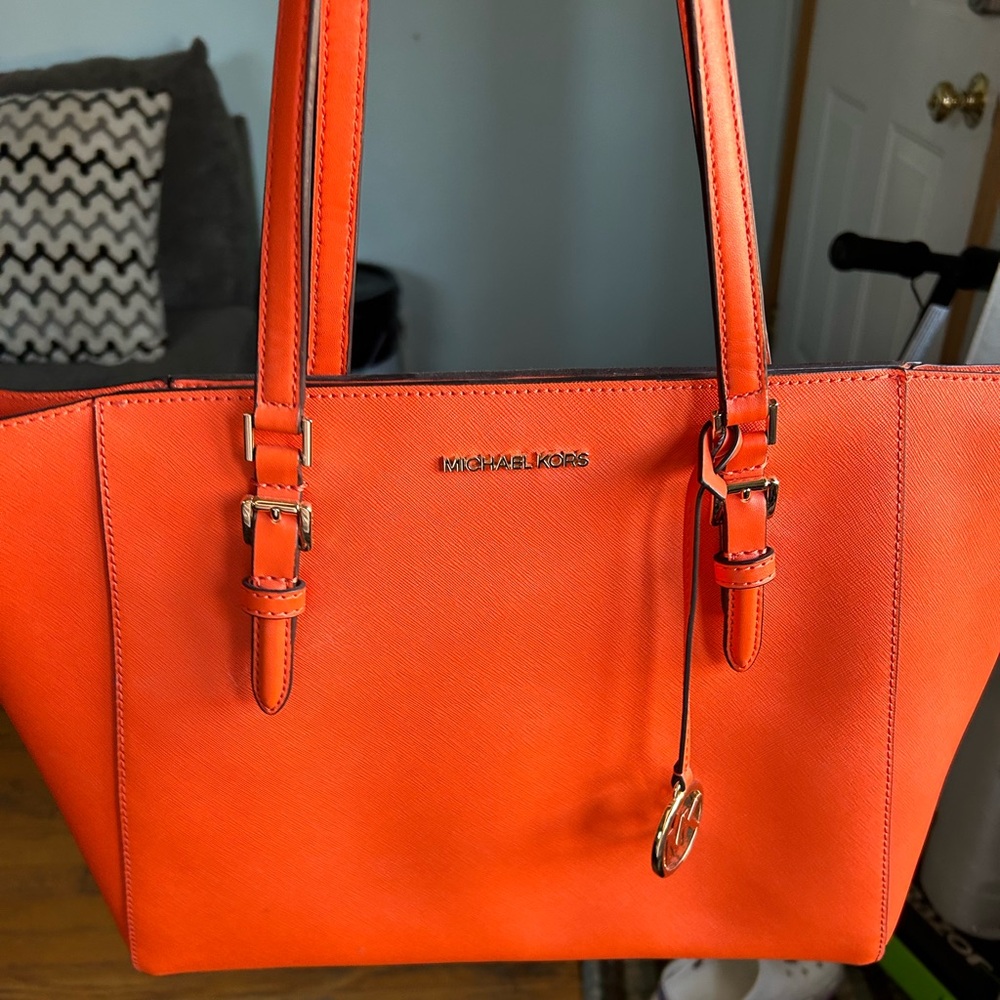 Michael kors handbag